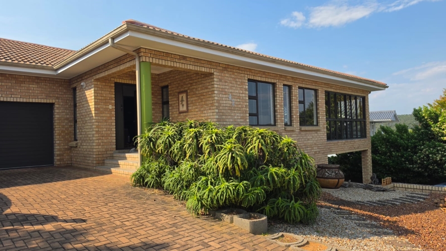 4 Bedroom Property for Sale in Stilbaai Wes Western Cape